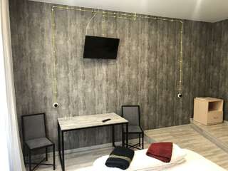 Гостиница Старый замок Ангарск Номер стандарт с 1 двуспальной кроватью-3